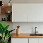 Contemporary & Chic 1 Bedroom Apartment In Honor Oak